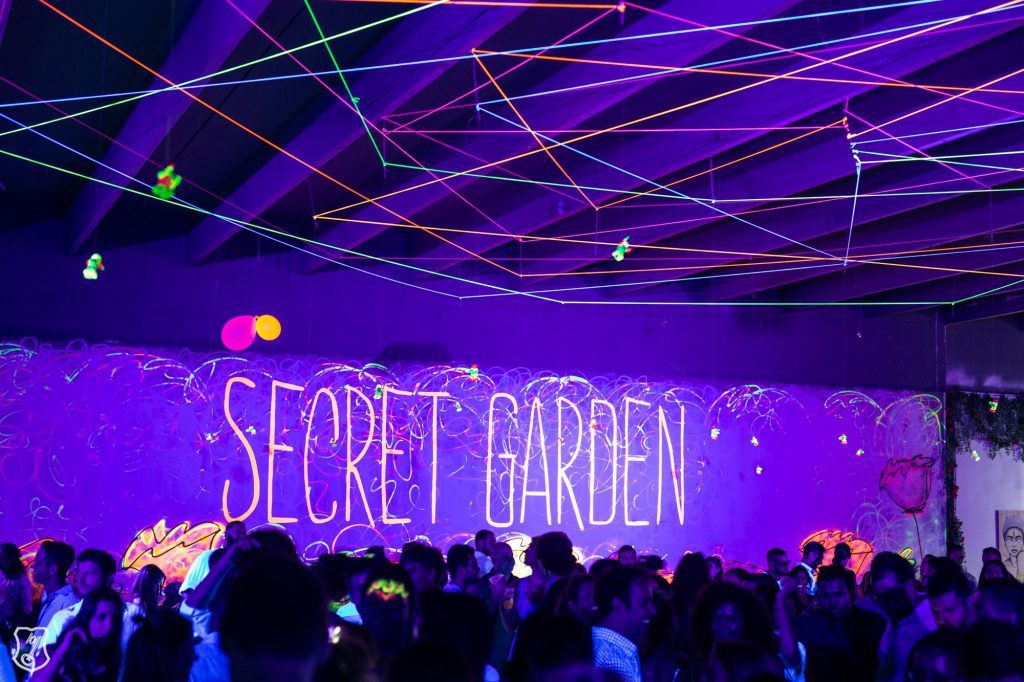 Photo by adinayev.com