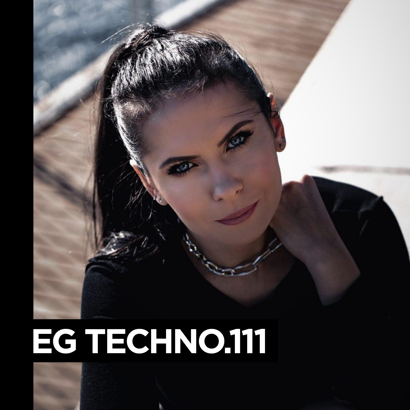 EGT-Noemi-Black