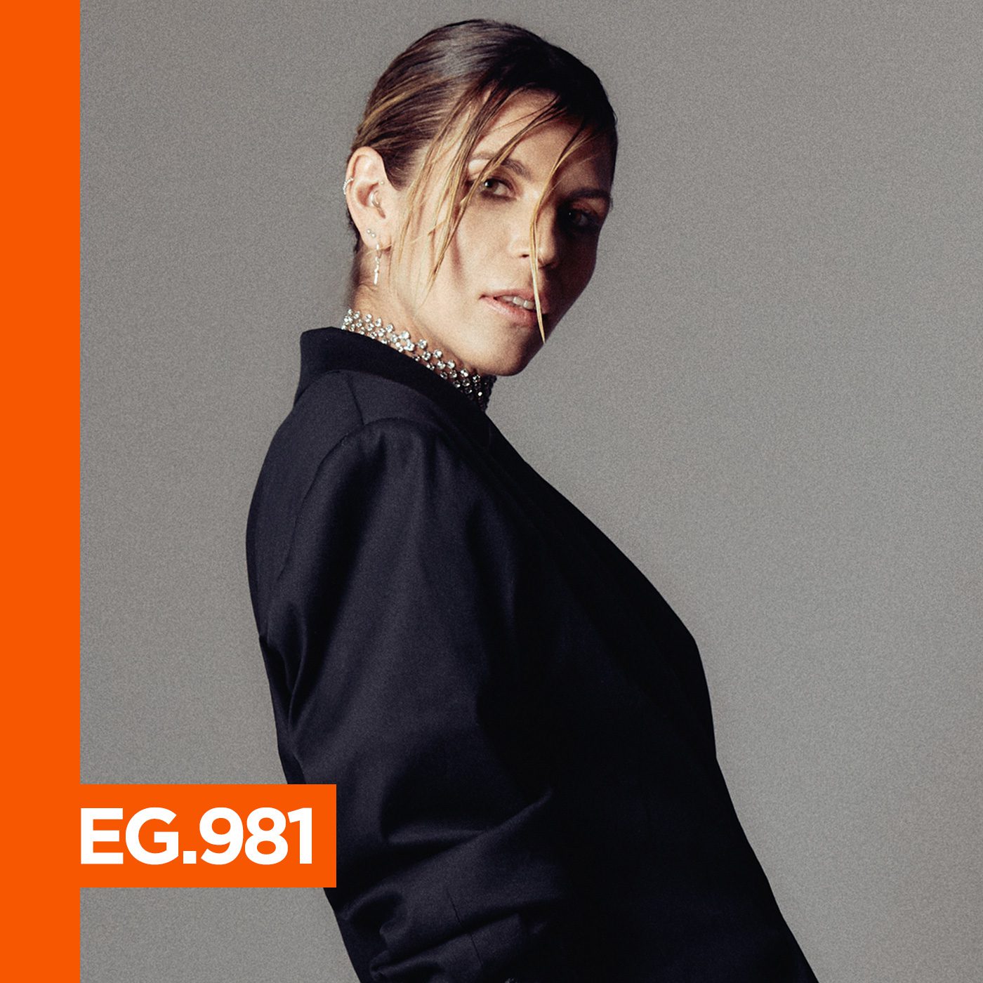 EG-981-Lola-Palmer