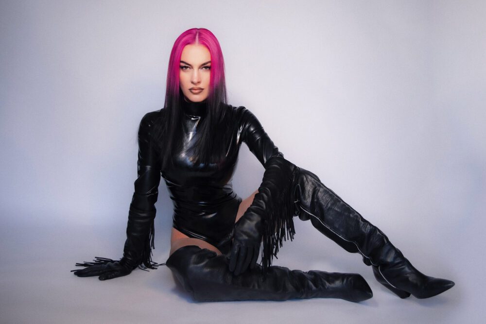 Pretty-Pink_PressPic