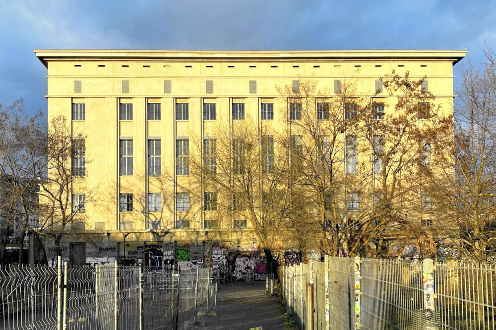 Berghain-by-Minderbinder